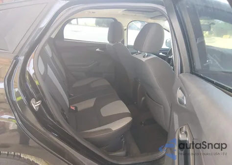 2014 Ford Focus Se z USA, uszkodzony, nr VIN 1FADP3K22EL274843